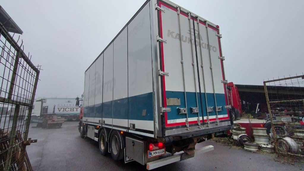 Scania R520 6x2 kokosivuauk kori, thermoking kone - Kravas automašīna refrižerators: foto 4 Scania R520 6x2 kokosivuauk kori, thermoking kone - Kravas automašīna refrižerators: foto 4