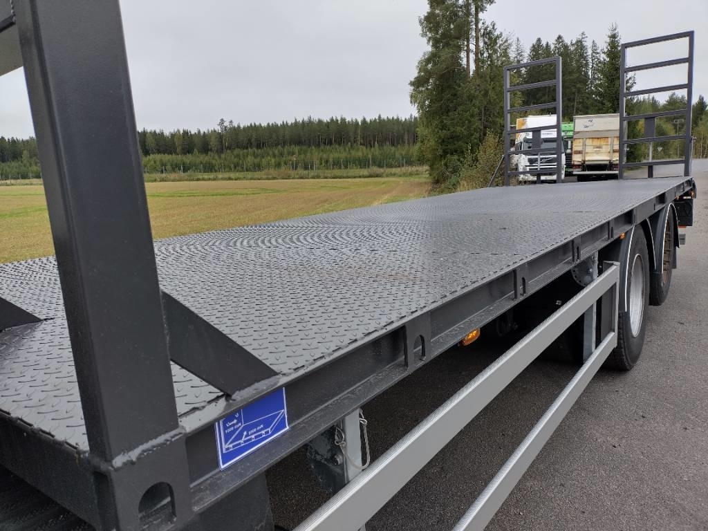 Scania R560 6x2 täysilmaj.uusi koneenkuljetusritilä - Bortu kravas automašīna/ Platforma: foto 3 Scania R560 6x2 täysilmaj.uusi koneenkuljetusritilä - Bortu kravas automašīna/ Platforma: foto 3