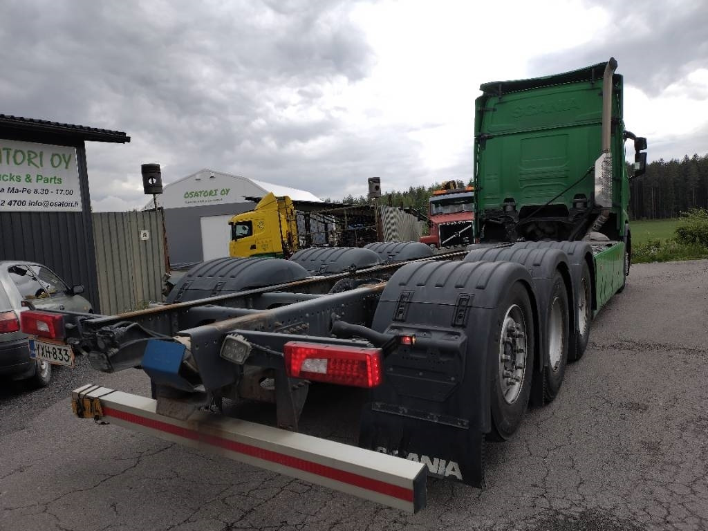 Scania R580 8x4 alusta 710tkm!! - Šasija kravas automašīna: foto 3 Scania R580 8x4 alusta 710tkm!! - Šasija kravas automašīna: foto 3