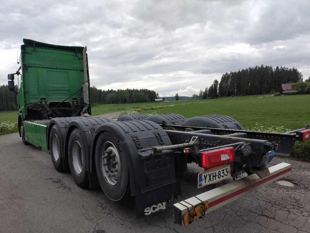 Scania R580 8x4 alusta 710tkm!! - Šasija kravas automašīna: foto 4 Scania R580 8x4 alusta 710tkm!! - Šasija kravas automašīna: foto 4