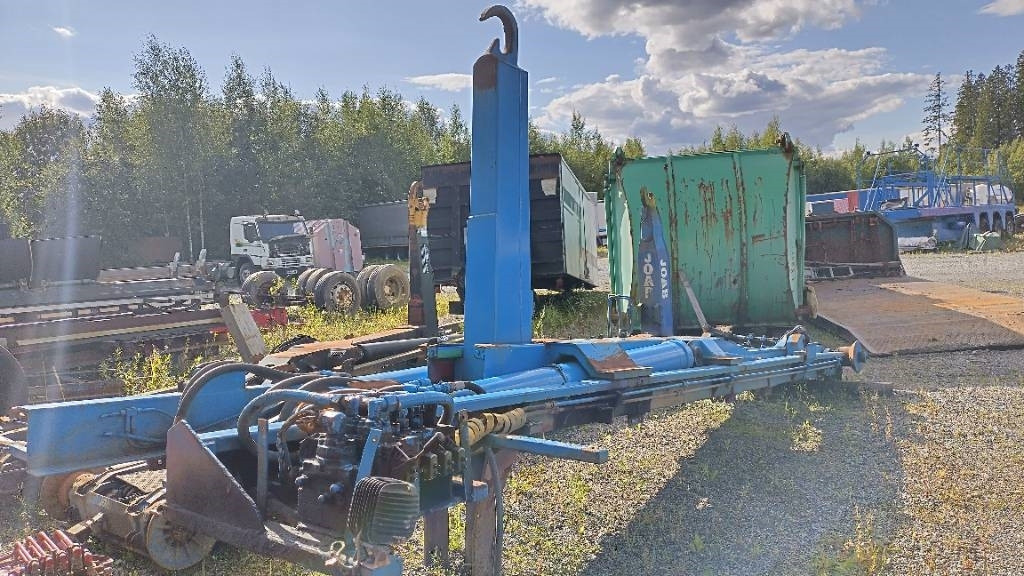 VAK Koukkulaite 22tn 6,6m - Būvgružu konteineru/ Pacēlāji ar āķi sistēma: foto 2 VAK Koukkulaite 22tn 6,6m - Būvgružu konteineru/ Pacēlāji ar āķi sistēma: foto 2