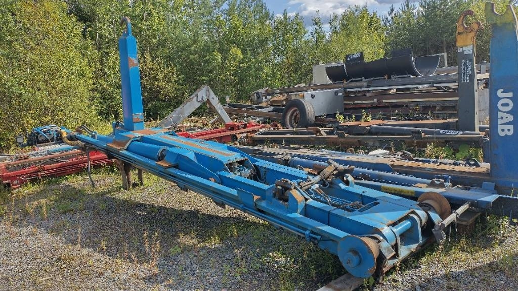 VAK Koukkulaite 22tn 6,6m - Būvgružu konteineru/ Pacēlāji ar āķi sistēma: foto 4 VAK Koukkulaite 22tn 6,6m - Būvgružu konteineru/ Pacēlāji ar āķi sistēma: foto 4