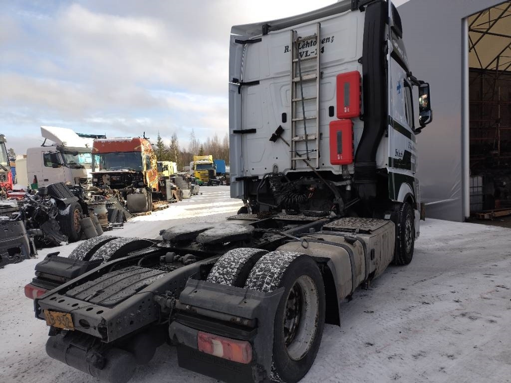 Mercedes-Benz Actros 1848 mega veturi - Vilcējs: foto 3 Mercedes-Benz Actros 1848 mega veturi - Vilcējs: foto 3