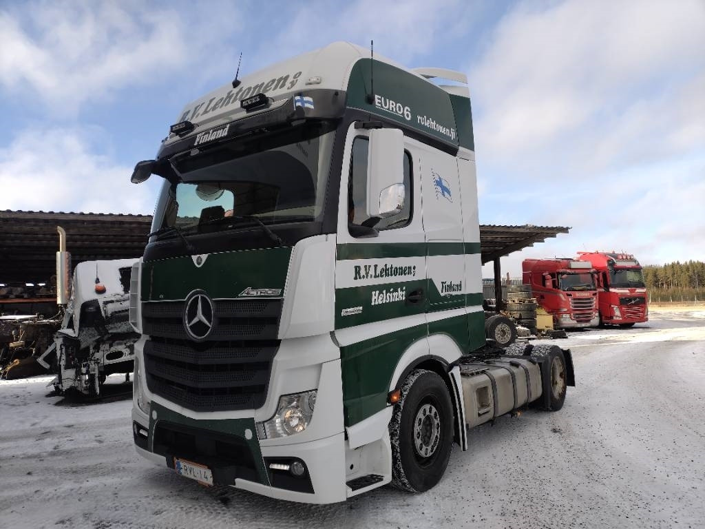 Mercedes-Benz Actros 1848 mega veturi - Vilcējs: foto 2 Mercedes-Benz Actros 1848 mega veturi - Vilcējs: foto 2