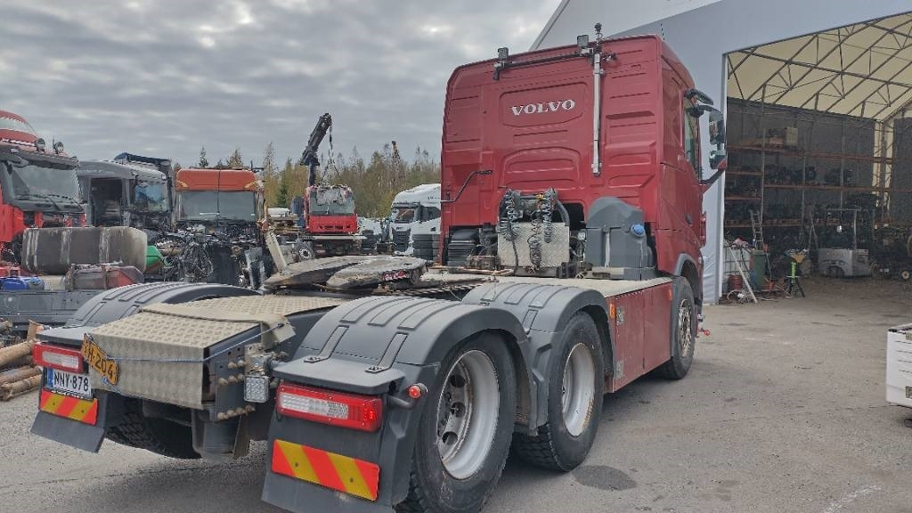 Volvo FH13 6x4 nouseva teliveto, HYDR!! - Vilcējs: foto 4 Volvo FH13 6x4 nouseva teliveto, HYDR!! - Vilcējs: foto 4