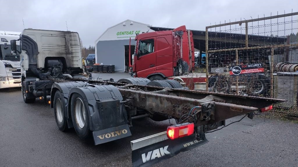 Volvo FH13 6x2 alusta, manuaalivaihteisto  - Šasija kravas automašīna: foto 4 Volvo FH13 6x2 alusta, manuaalivaihteisto  - Šasija kravas automašīna: foto 4