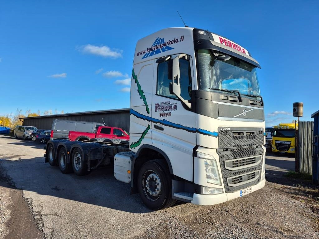 Volvo FH500 8x2 alusta - Šasija kravas automašīna: foto 2 Volvo FH500 8x2 alusta - Šasija kravas automašīna: foto 2