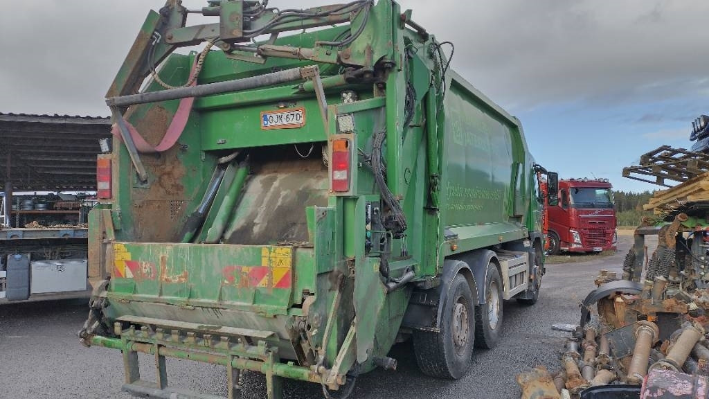 Volvo FM330 6x2 Norba pakkaaja,molokki nostin, manuaali  - Atkritumu vedējs: foto 4 Volvo FM330 6x2 Norba pakkaaja,molokki nostin, manuaali  - Atkritumu vedējs: foto 4