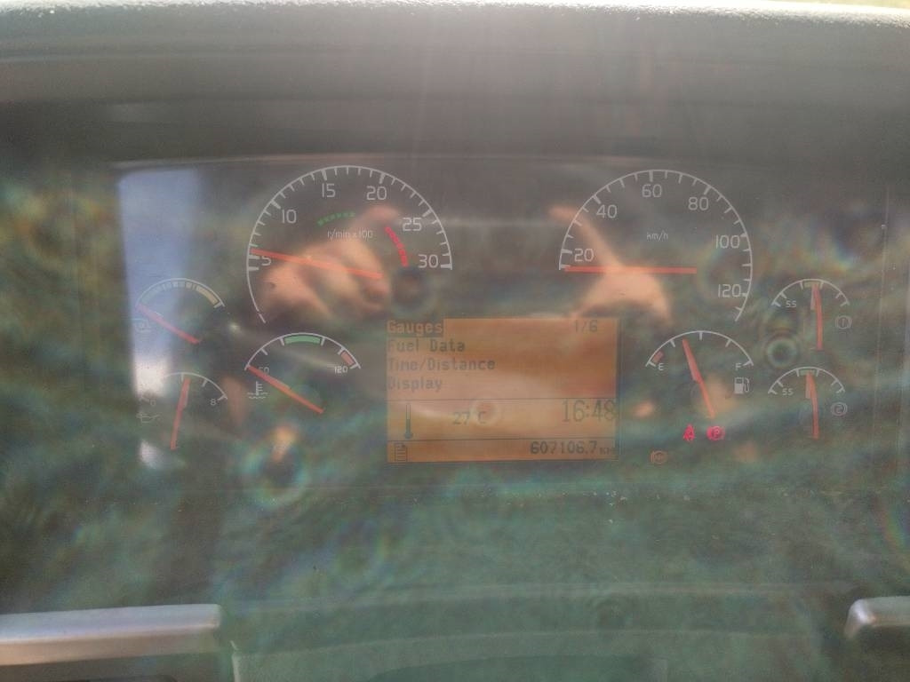 Kravas automašīna ar slēgto virsbūvi Volvo FM9 4x2 8,40m pitkä kylkiaukeava kori: foto 8