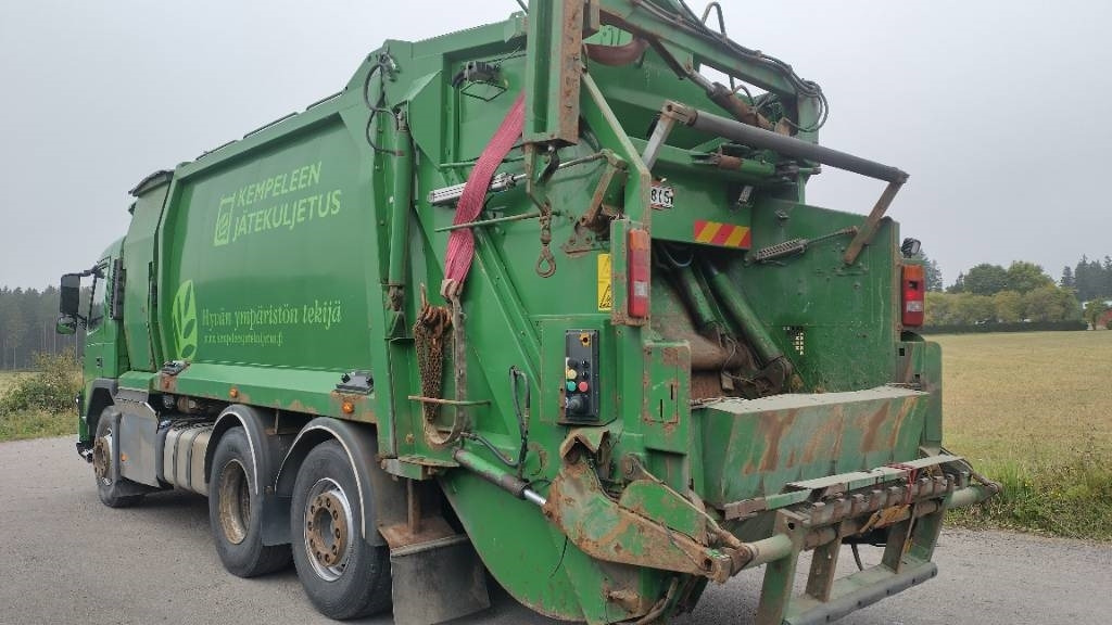 Volvo FM9 6x2 pakkaaja +nostin +etukippo - Atkritumu vedējs: foto 5 Volvo FM9 6x2 pakkaaja +nostin +etukippo - Atkritumu vedējs: foto 5