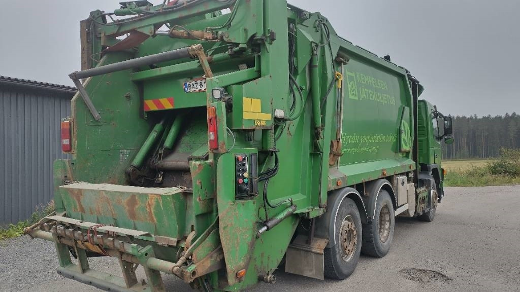 Volvo FM9 6x2 pakkaaja +nostin +etukippo - Atkritumu vedējs: foto 2 Volvo FM9 6x2 pakkaaja +nostin +etukippo - Atkritumu vedējs: foto 2