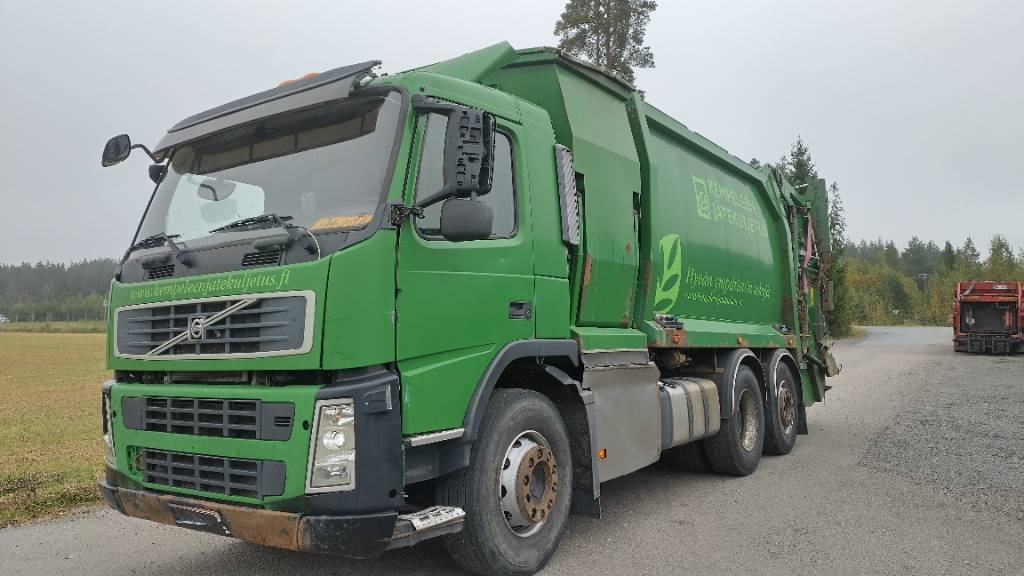 Volvo FM9 6x2 pakkaaja +nostin +etukippo - Atkritumu vedējs: foto 1 Volvo FM9 6x2 pakkaaja +nostin +etukippo - Atkritumu vedējs: foto 1
