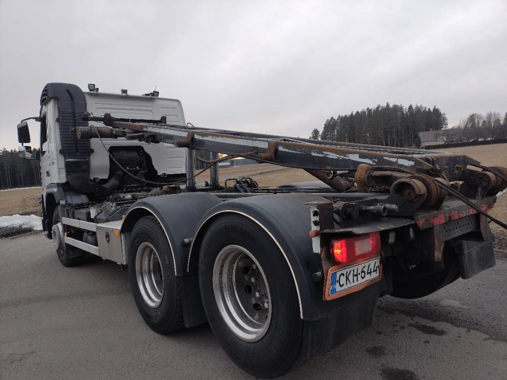 Volvo FMX370 6x2 av3700mm multilift vaijerilaite - Būvgružu konteineru vedējs: foto 4 Volvo FMX370 6x2 av3700mm multilift vaijerilaite - Būvgružu konteineru vedējs: foto 4