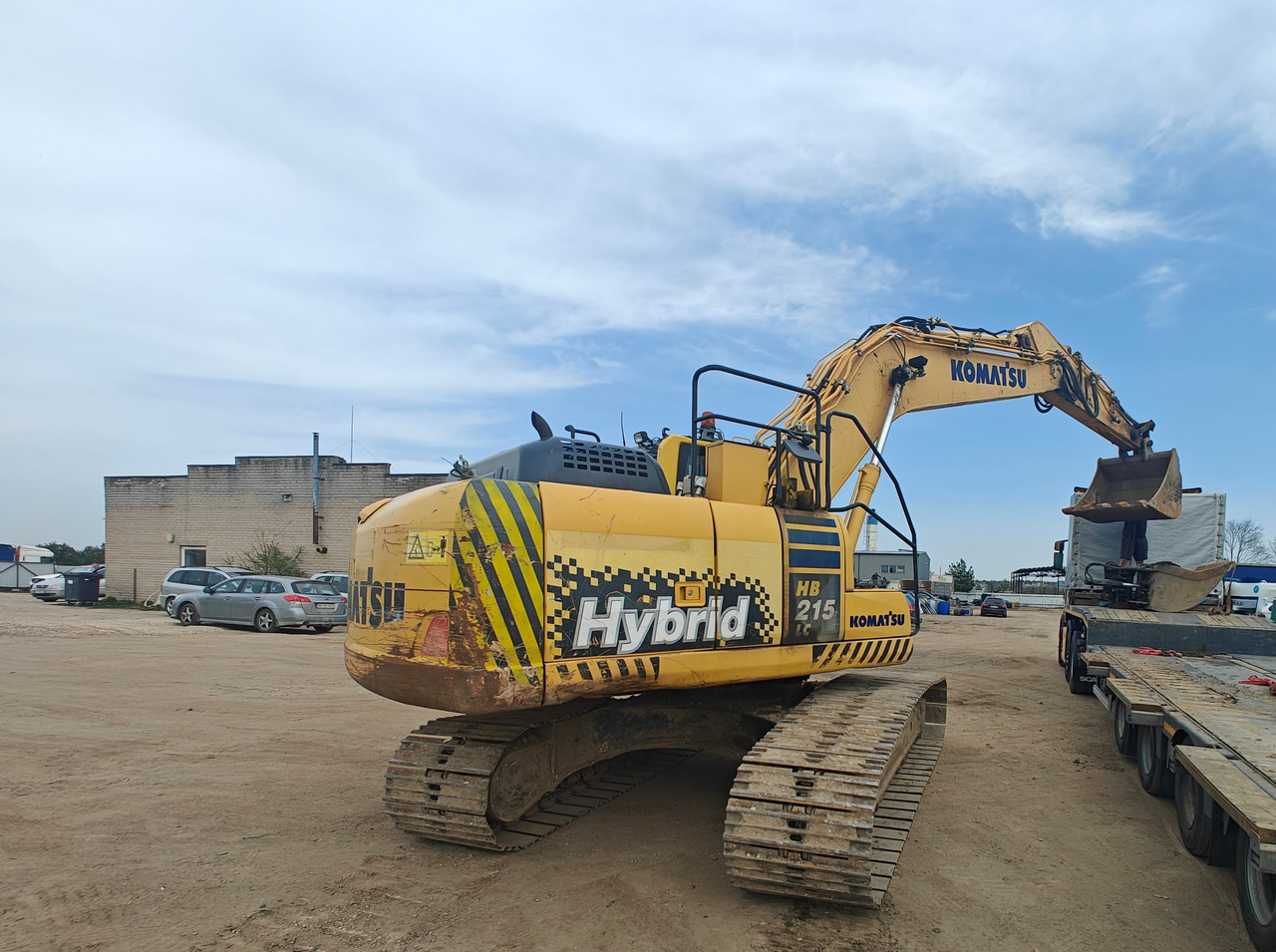 KOMATSU HB 215LC-2 - Kāpurķēžu ekskavators: foto 1 KOMATSU HB 215LC-2 - Kāpurķēžu ekskavators: foto 1