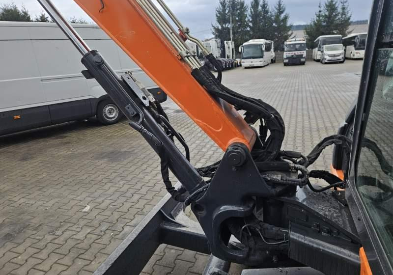Hitachi ZX48U-5A CLR / 3 ŁYŻKI / SPROWADZONA / 2 300 MTH - Kāpurķēžu ekskavators: foto 5 Hitachi ZX48U-5A CLR / 3 ŁYŻKI / SPROWADZONA / 2 300 MTH - Kāpurķēžu ekskavators: foto 5