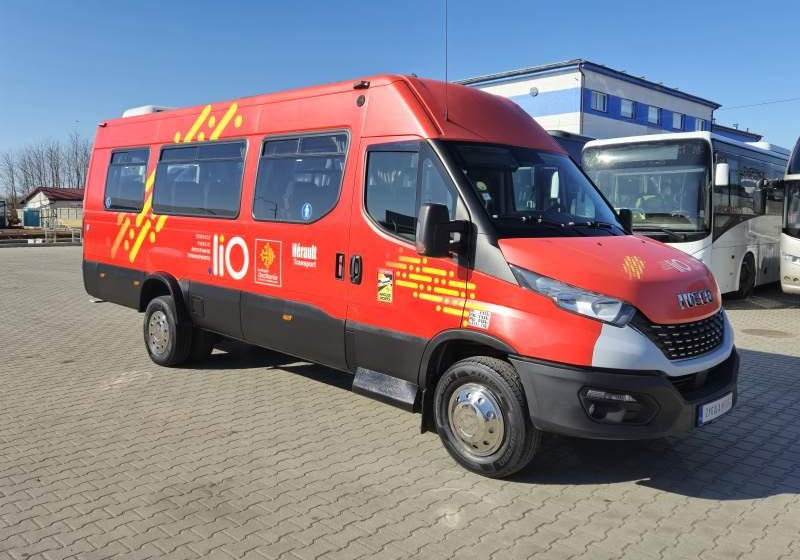 Iveco DAILY 65C18/SPROWADZONE/23 MIEJSCA/KLIM/WINDA - Mikroautobuss, Pasažieru furgons: foto 2 Iveco DAILY 65C18/SPROWADZONE/23 MIEJSCA/KLIM/WINDA - Mikroautobuss, Pasažieru furgons: foto 2