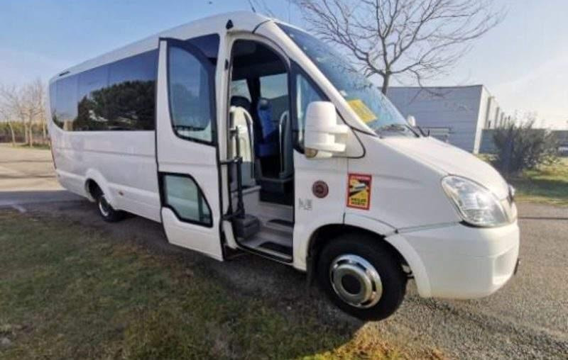 Iveco SUNSET / SPROWADZONE / 23 MIEJSCA / 170 000 KM - Starppilsētu autobuss: foto 1 Iveco SUNSET / SPROWADZONE / 23 MIEJSCA / 170 000 KM - Starppilsētu autobuss: foto 1