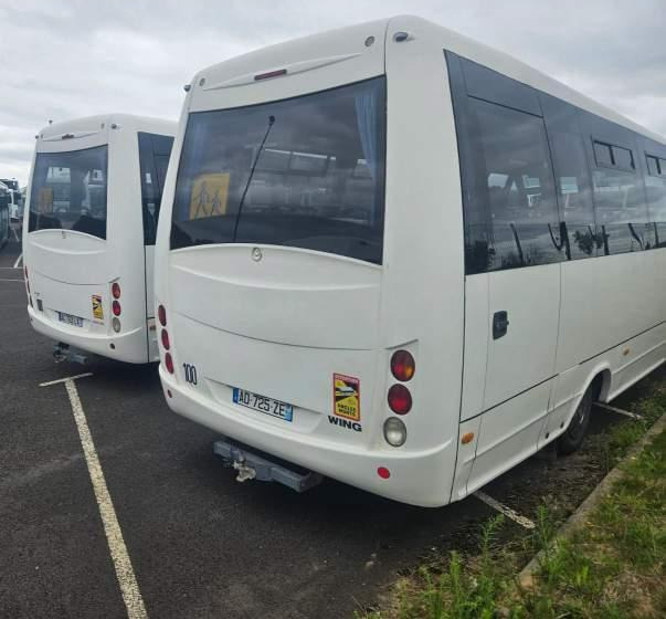 Iveco WING / SPROWADZONY/ 34 MIEJSCA/ MANUAL - Mikroautobuss, Pasažieru furgons: foto 3 Iveco WING / SPROWADZONY/ 34 MIEJSCA/ MANUAL - Mikroautobuss, Pasažieru furgons: foto 3