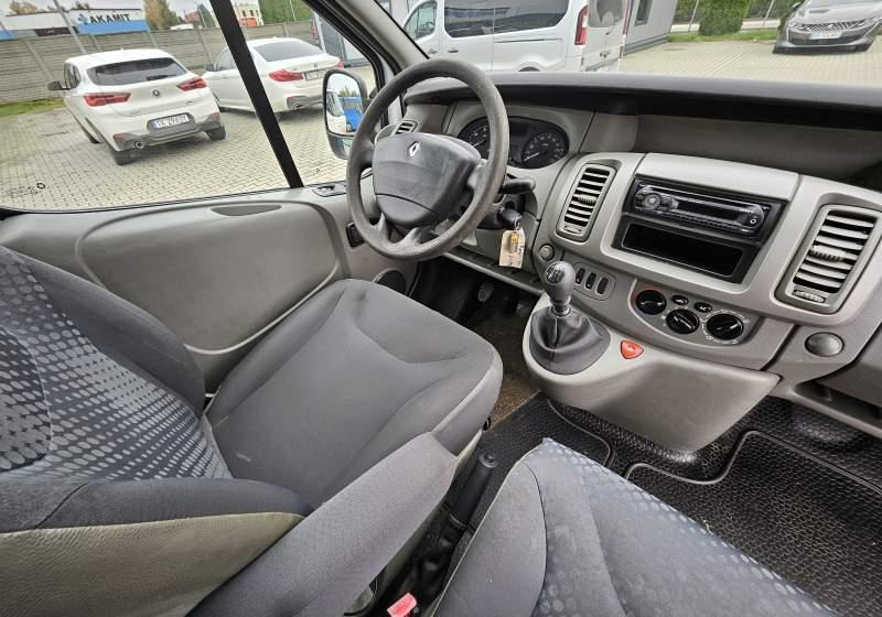 Renault TRAFIC 2.0 DCI 90 COMBI L2H1 / SPROWADZONY - Mikroautobuss, Pasažieru furgons: foto 4 Renault TRAFIC 2.0 DCI 90 COMBI L2H1 / SPROWADZONY - Mikroautobuss, Pasažieru furgons: foto 4