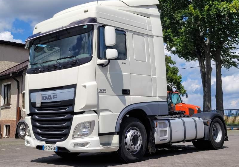 DAF XF510 SPACE CAB / SPROWADZONY / MANUAL / RETARDER - Vilcējs: foto 1 DAF XF510 SPACE CAB / SPROWADZONY / MANUAL / RETARDER - Vilcējs: foto 1