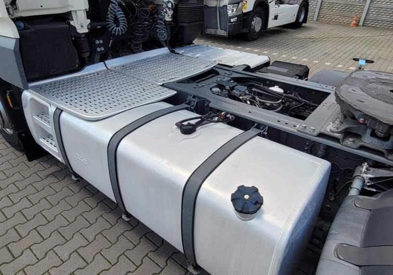 DAF XF510 SPACE CAB / SPROWADZONY / MANUAL / RETARDER - Vilcējs: foto 3 DAF XF510 SPACE CAB / SPROWADZONY / MANUAL / RETARDER - Vilcējs: foto 3