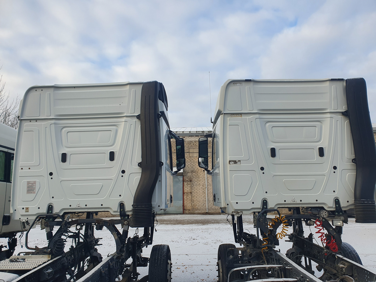 MERCEDES-BENZ Mercedes Benz Actors MP4 EURO6 cab body cabin L-cab BIG SPACE, STREAM SPACE type 0006000101, 0006001005, 9606101017, 9606102505, 9606102705, 9606103355, 9606103455, 9606103725, 9606160966, 9606160866 - Kabīne - Kravas automašīna: foto 4 MERCEDES-BENZ Mercedes Benz Actors MP4 EURO6 cab body cabin L-cab BIG SPACE, STREAM SPACE type 0006000101, 0006001005, 9606101017, 9606102505, 9606102705, 9606103355, 9606103455, 9606103725, 9606160966, 9606160866 - Kabīne - Kravas automašīna: foto 4