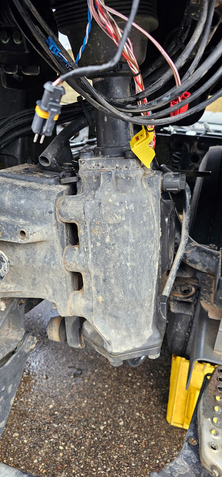 MAN MAN TGX / TGS EURO6 emission steering column, steering gear, driving shaft, driving control mechanism 81462006535, 81462009416, 81462009357, 81462009535, 81462006582, 81462006541, 81462009541, 8146200 - Rezerves daļa - Kravas automašīna: foto 2 MAN MAN TGX / TGS EURO6 emission steering column, steering gear, driving shaft, driving control mechanism 81462006535, 81462009416, 81462009357, 81462009535, 81462006582, 81462006541, 81462009541, 8146200 - Rezerves daļa - Kravas automašīna: foto 2
