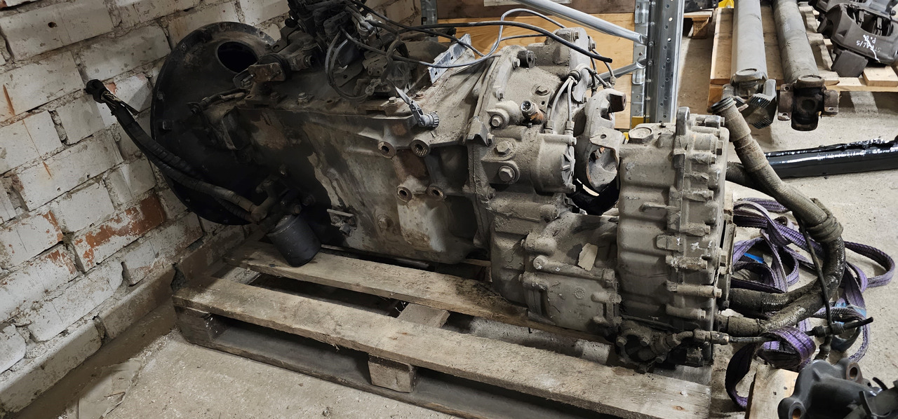 SCANIA SCANIA R, P series EURO3, EURO4 gearbox GRS900R + retarder 5111360, 1895893, 571747, 1426449, 584079, 1516707, 2002705, 1307097, 1392600, 1422861, 1921466, 1303844, 812416, 1338874, 1414632, 812418, 8 - Pārnesumkārba - Kravas automašīna: foto 2 SCANIA SCANIA R, P series EURO3, EURO4 gearbox GRS900R + retarder 5111360, 1895893, 571747, 1426449, 584079, 1516707, 2002705, 1307097, 1392600, 1422861, 1921466, 1303844, 812416, 1338874, 1414632, 812418, 8 - Pārnesumkārba - Kravas automašīna: foto 2