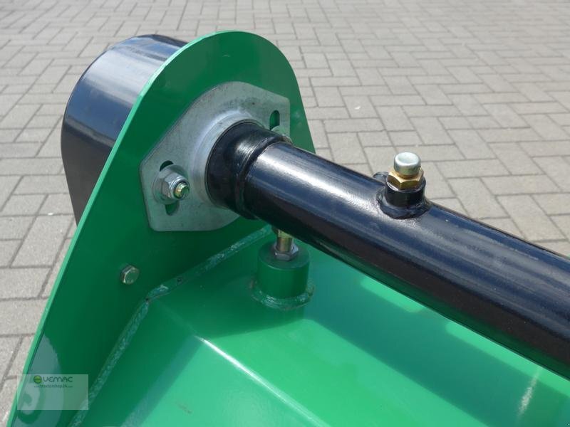 Vemac EFGCH175 175cm Mulcher Schlegelmulcher Hydraulik Mähwerk NEU - Pļaujmašīna-smalcinātājs: foto 3 Vemac EFGCH175 175cm Mulcher Schlegelmulcher Hydraulik Mähwerk NEU - Pļaujmašīna-smalcinātājs: foto 3