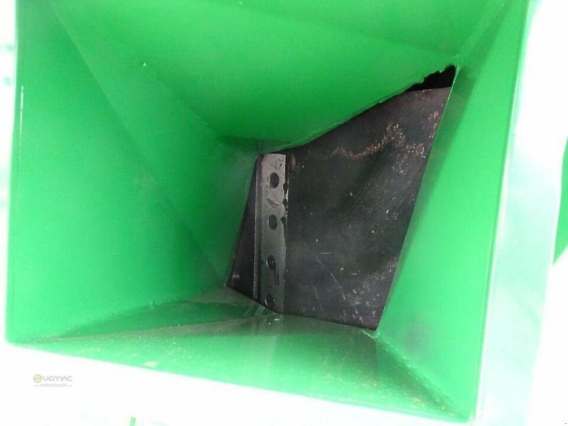 Vemac Holzhäcksler Agrifarm WOD11H Holzschredder Häcksler Hydraulik, bis 13cm Holzeinzug - Šķeldotājs: foto 1 Vemac Holzhäcksler Agrifarm WOD11H Holzschredder Häcksler Hydraulik, bis 13cm Holzeinzug - Šķeldotājs: foto 1