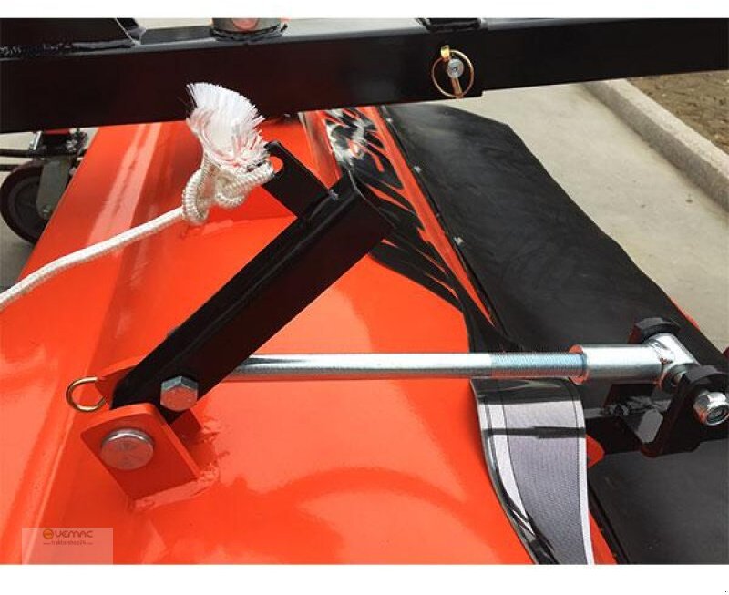 Vemac Kehrmaschine 160cm Kehrbürste Bürste Traktor Radlader Stapler NEU - Birste: foto 3 Vemac Kehrmaschine 160cm Kehrbürste Bürste Traktor Radlader Stapler NEU - Birste: foto 3