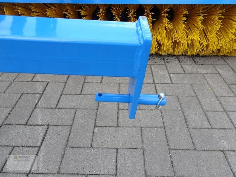 Jaunā Birste Vemac Kehrmaschine 250cm Kehrbürste Schlepper Traktor Gabelstapler NEU: foto 12 Jaunā Birste Vemac Kehrmaschine 250cm Kehrbürste Schlepper Traktor Gabelstapler NEU: foto 12