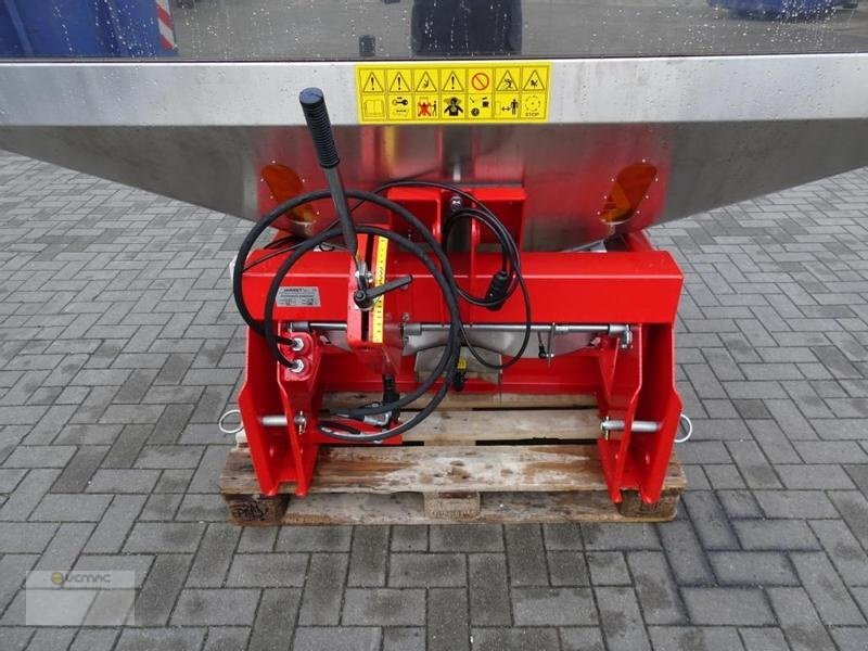Vemac Zweischeibenstreuer 1200KG Streuer Winterdienst Traktor NEU - Minerālmēslu izkliedētājs: foto 5 Vemac Zweischeibenstreuer 1200KG Streuer Winterdienst Traktor NEU - Minerālmēslu izkliedētājs: foto 5