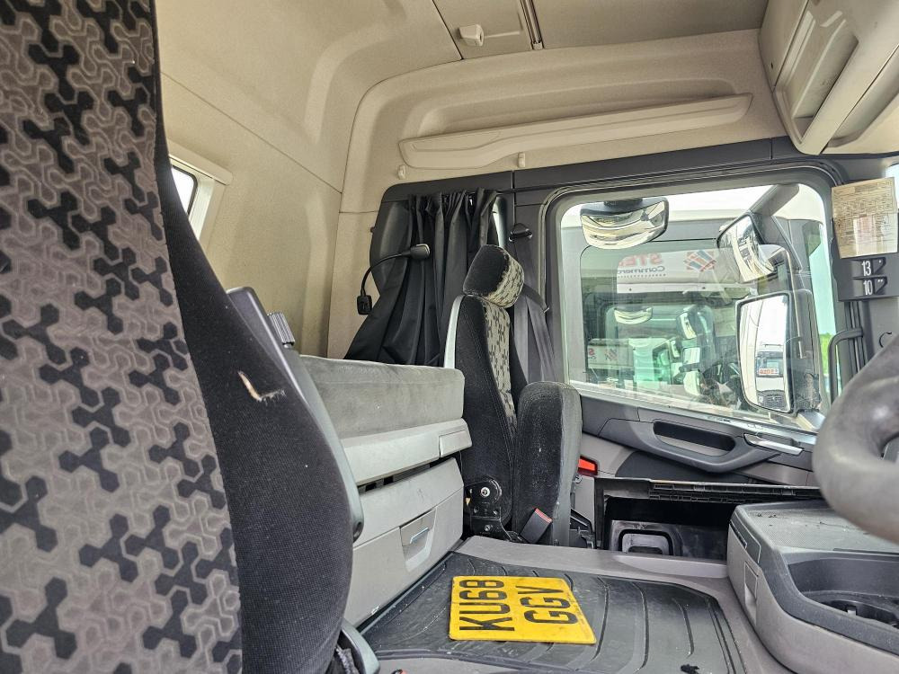 Vilcējs Scania G410: foto 14
