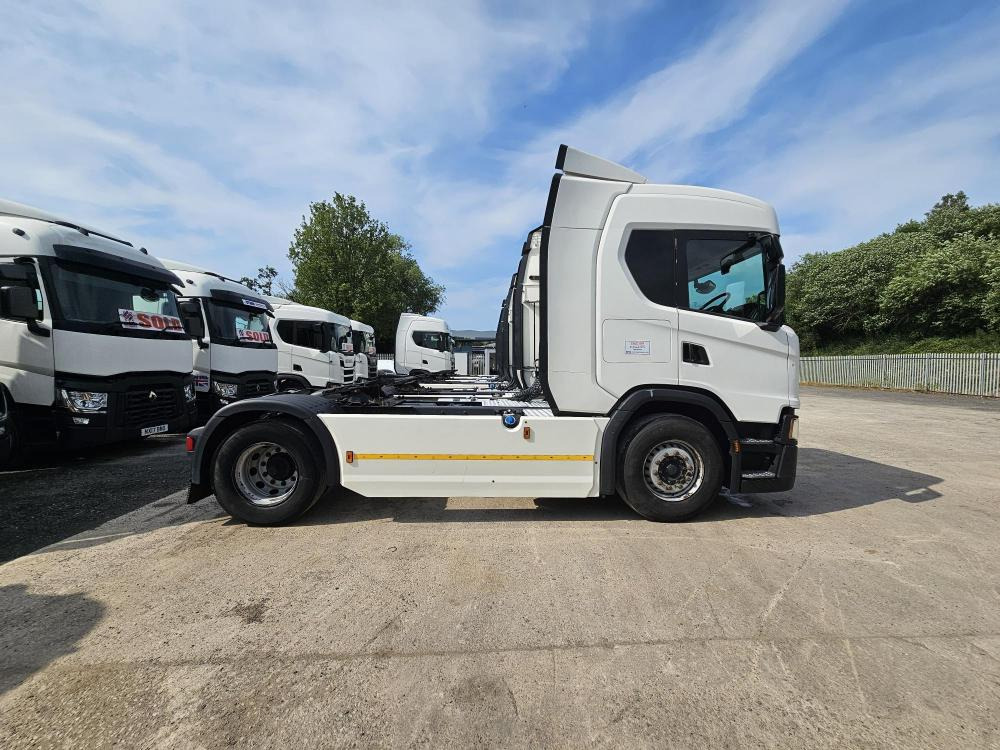 Vilcējs Scania G410: foto 16