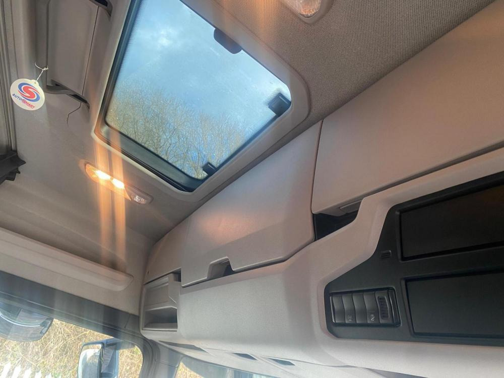 Vilcējs Scania R450: foto 6
