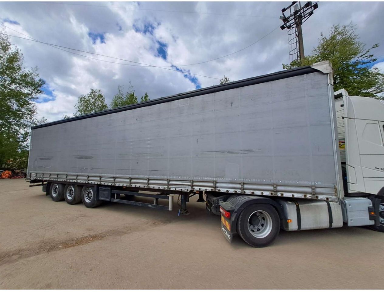 2018/2019 Schmitz Cargobull SCS24/L - Tenta puspiekabe: foto 2 2018/2019 Schmitz Cargobull SCS24/L - Tenta puspiekabe: foto 2