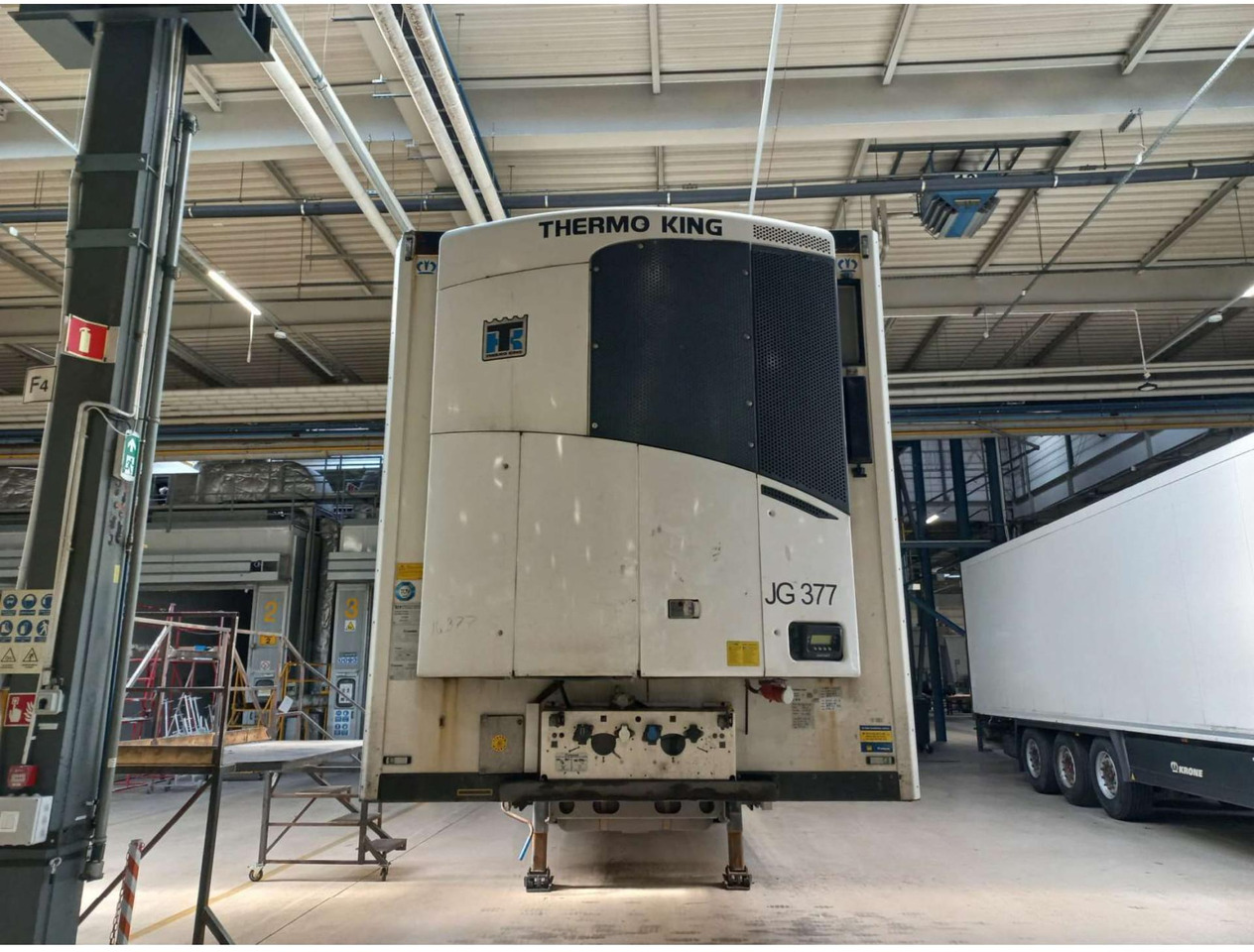 2018 Krone SDR Double Deck Cool Liner FP45 ThermoKing SLXi 300 Lifting Axle - Puspiekabe refrižerators: foto 4 2018 Krone SDR Double Deck Cool Liner FP45 ThermoKing SLXi 300 Lifting Axle - Puspiekabe refrižerators: foto 4