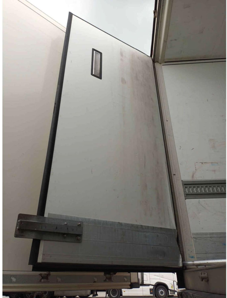 2018 Schmitz Cargobull SKO FP 45 ThermoKing SLXi 300 - Puspiekabe refrižerators: foto 4 2018 Schmitz Cargobull SKO FP 45 ThermoKing SLXi 300 - Puspiekabe refrižerators: foto 4