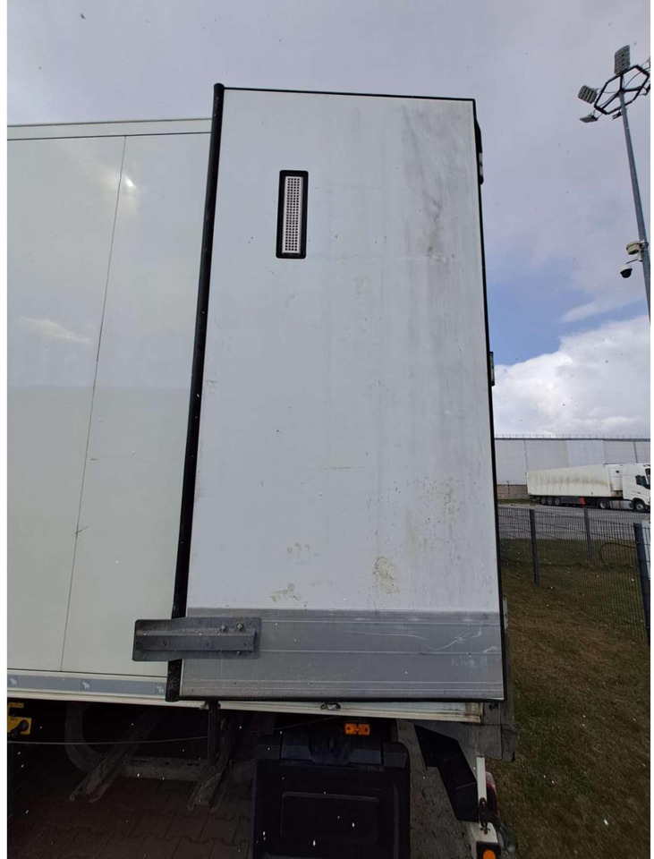 2019/2020 Schmitz Cargobull SKO FP 60 ThermoKing SLXi 300 - Puspiekabe refrižerators: foto 3 2019/2020 Schmitz Cargobull SKO FP 60 ThermoKing SLXi 300 - Puspiekabe refrižerators: foto 3