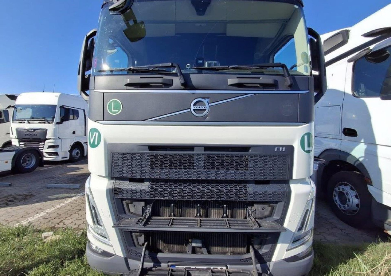 Vilcējs 2022 Volvo FH 500 Globetrotter XL Varios: foto 12