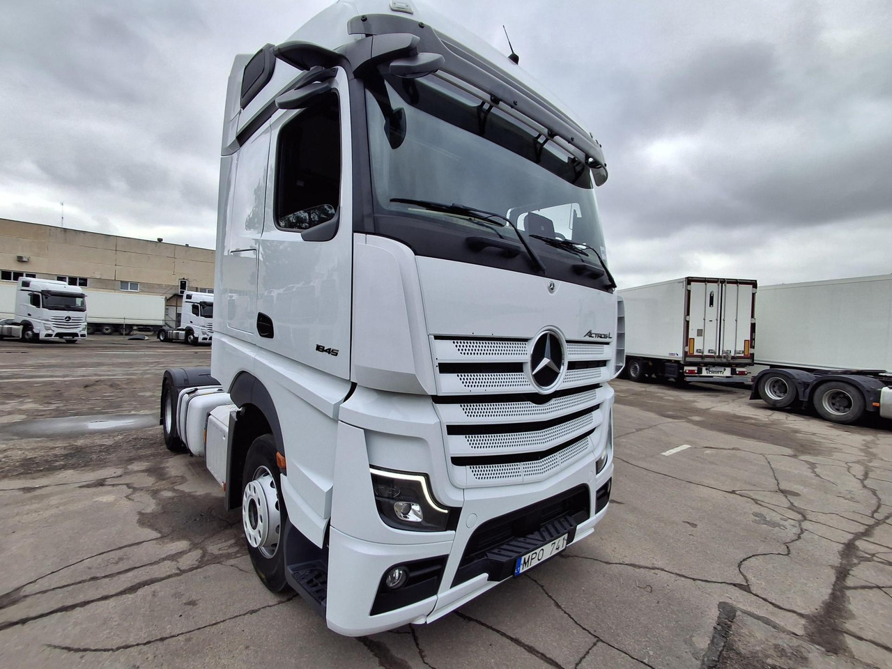 2023 Mercedes-Benz Actros 5 1845 BigSpace - Vilcējs: foto 3 2023 Mercedes-Benz Actros 5 1845 BigSpace - Vilcējs: foto 3