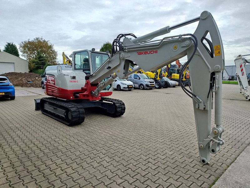 Takeuchi TB290-2 - Kāpurķēžu ekskavators: foto 5 Takeuchi TB290-2 - Kāpurķēžu ekskavators: foto 5