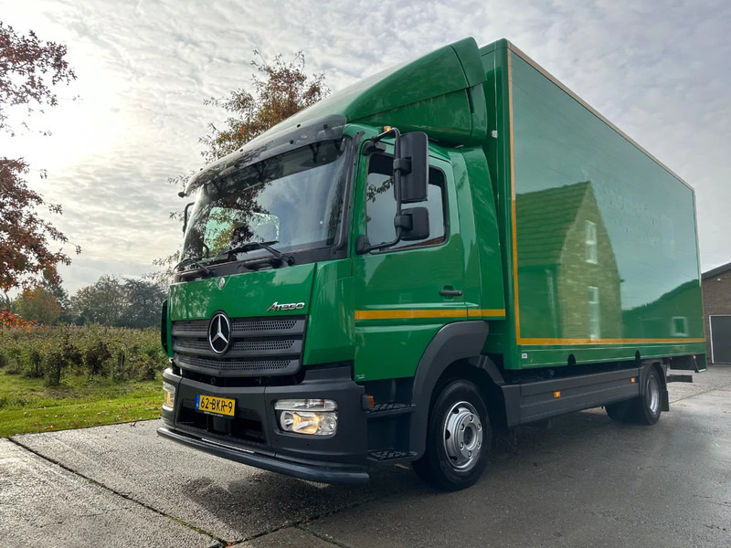 Mercedes-Benz Atego 1018 / NL TRUCK / LOW KM / AIRCO / EURO 6 / BOX+LIFT+SIDE DOOR / 10T / AUTOMATIC - Kravas automašīna ar slēgto virsbūvi: foto 1 Mercedes-Benz Atego 1018 / NL TRUCK / LOW KM / AIRCO / EURO 6 / BOX+LIFT+SIDE DOOR / 10T / AUTOMATIC - Kravas automašīna ar slēgto virsbūvi: foto 1