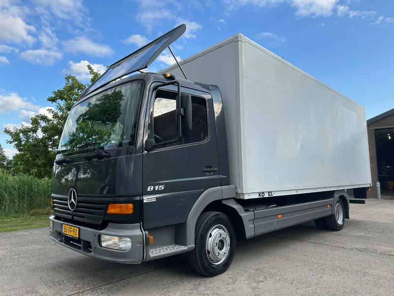 Mercedes-Benz Atego 815 / NL TRUCK / EURO 2 / BOX + LIFT / LOW KM / GOOD CONDITION / 7,5t - Kravas automašīna ar slēgto virsbūvi: foto 1 Mercedes-Benz Atego 815 / NL TRUCK / EURO 2 / BOX + LIFT / LOW KM / GOOD CONDITION / 7,5t - Kravas automašīna ar slēgto virsbūvi: foto 1