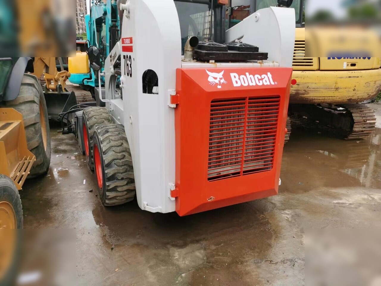 BOBCAT 763 - Kompaktiekrāvējs: foto 2 BOBCAT 763 - Kompaktiekrāvējs: foto 2