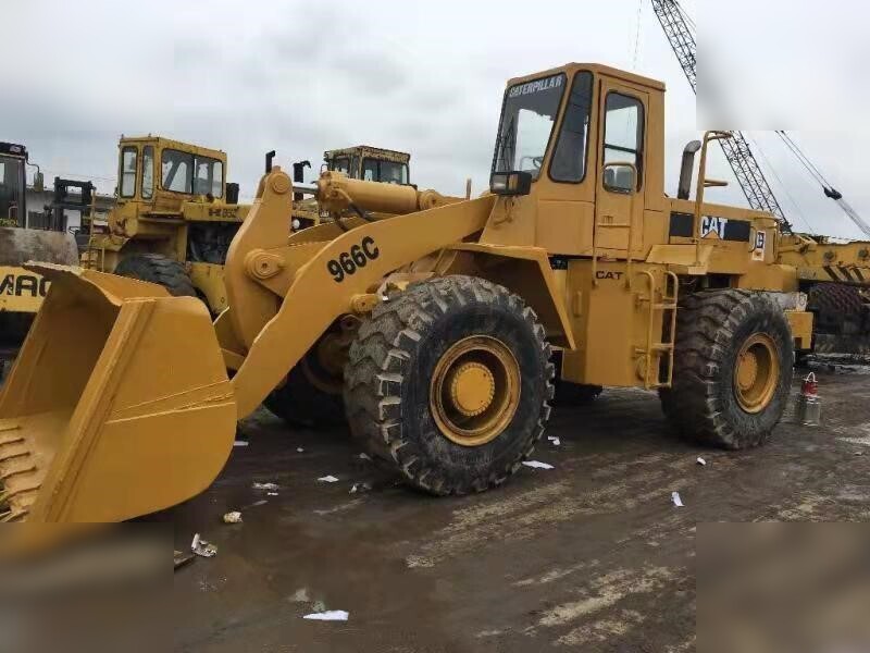 CATERPILLAR 966C - Riteņu iekrāvējs: foto 1 CATERPILLAR 966C - Riteņu iekrāvējs: foto 1