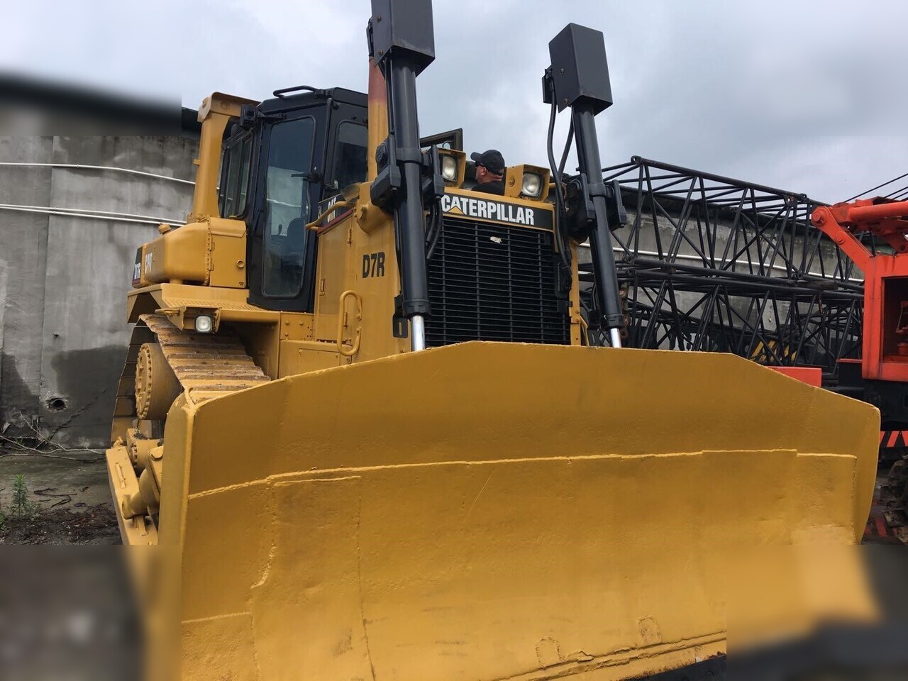 CATERPILLAR D7R - Buldozers: foto 2 CATERPILLAR D7R - Buldozers: foto 2