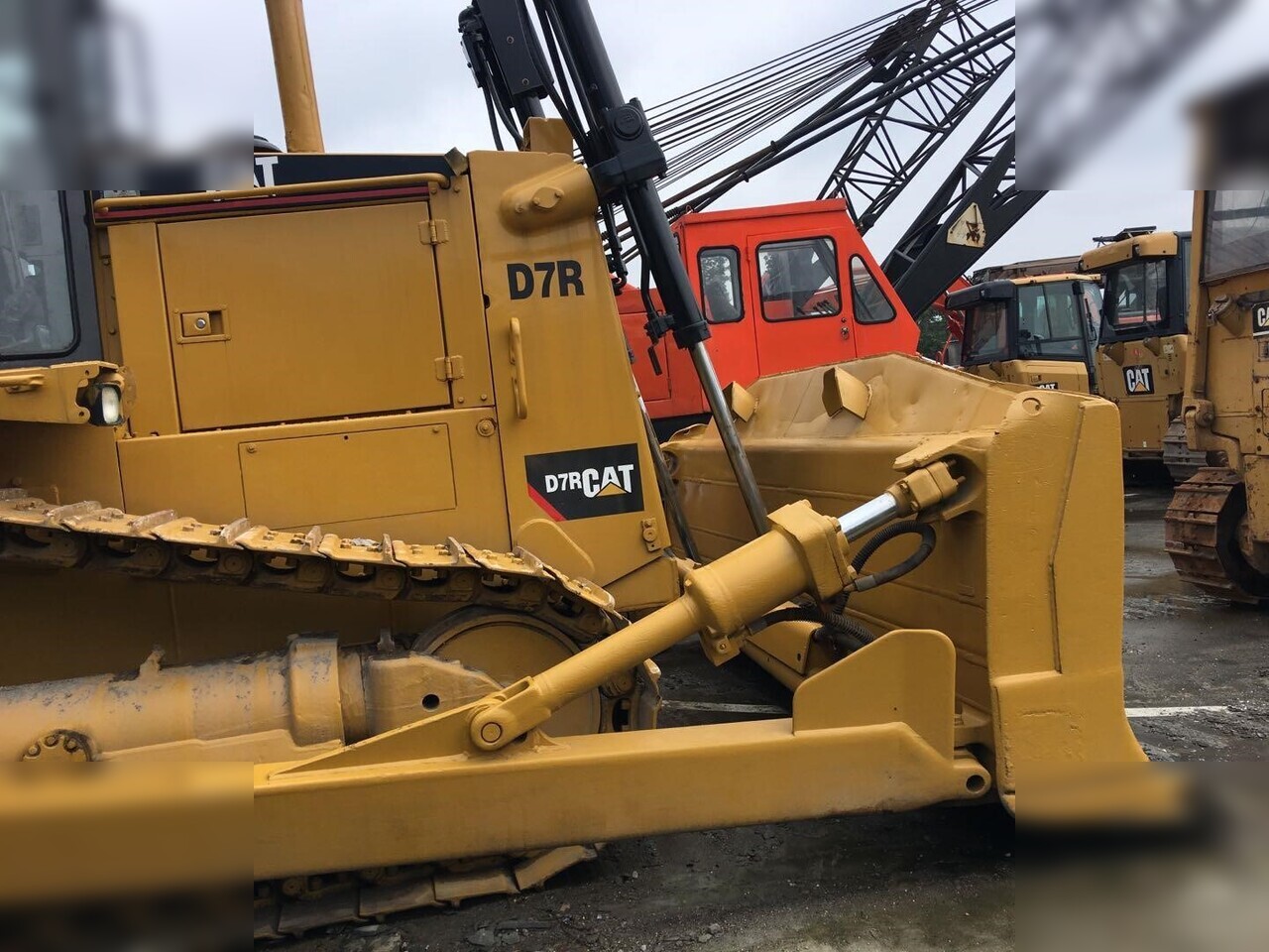 CATERPILLAR D7R - Buldozers: foto 5 CATERPILLAR D7R - Buldozers: foto 5