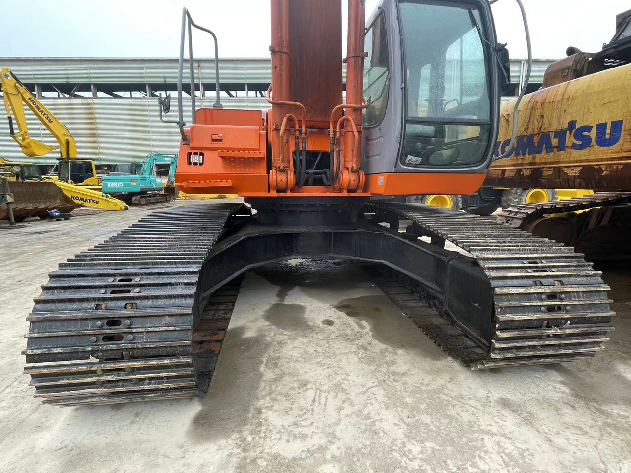 HITACHI ZX350LCH-1 - Kāpurķēžu ekskavators: foto 2 HITACHI ZX350LCH-1 - Kāpurķēžu ekskavators: foto 2